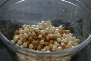 img_2427 Tomato, Bocconcini and Chickpea Salad