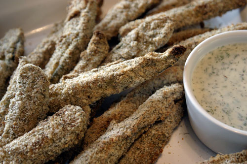img_0919 Pub Night: Piri Piri Breaded Pickle Spears with Buttermilk Dill Dipping Sauce