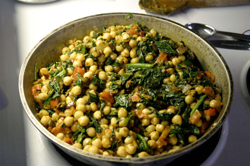 img_1274 Curried Chickpea, Spinach and Roasted Red Pepper Salad