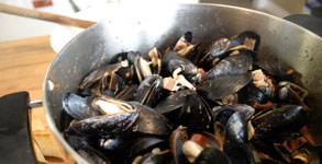 baconbasilmussles_2