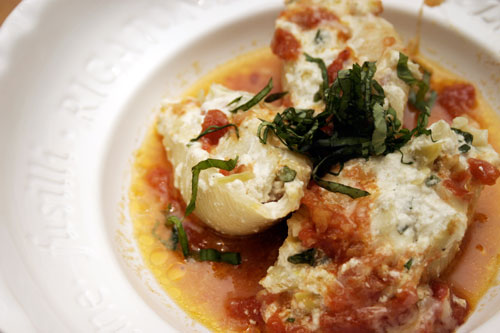 pas10 Stuffed Shells with Artichoke and Prosciutto