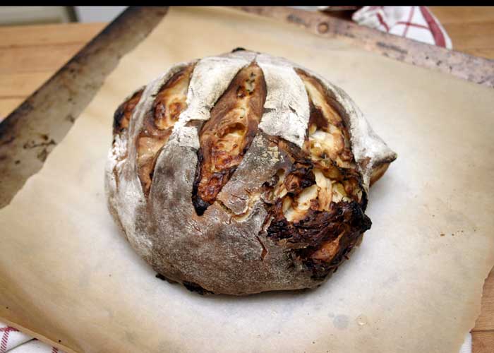 apbb8 Blue Cheese, Apricot and Pecan Boule