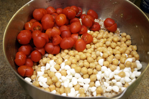 ics7 Lemony Israeli Couscous with Tomato, Arugula, Chickpea and Bocconcini